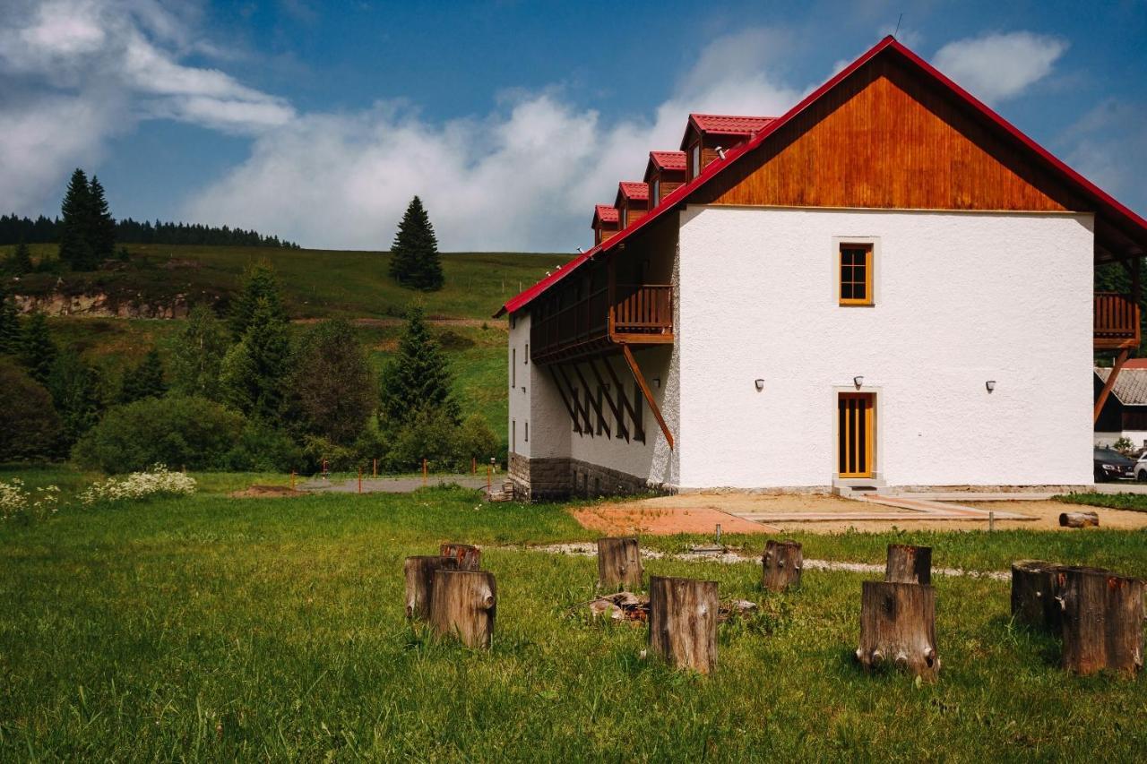 Apartman Ela Horní Blatná Exterior foto
